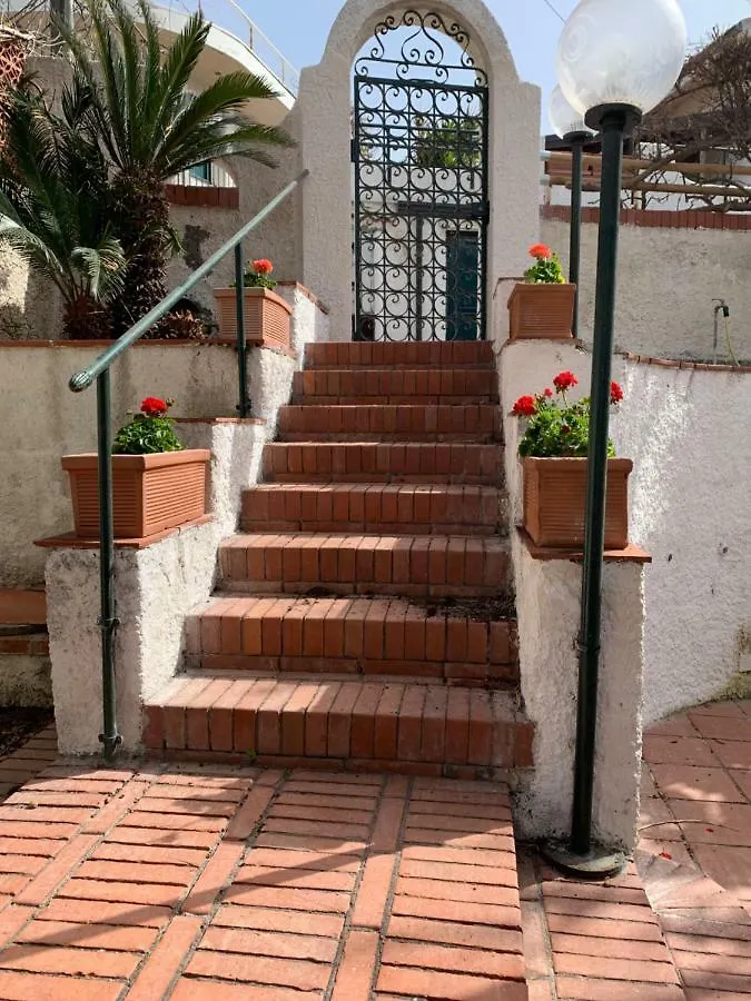 Villa Anna Agnone Bagni 0*,